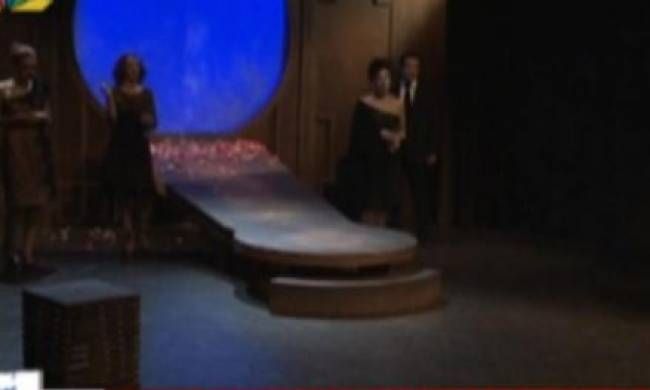 Άγριος καβγάς στα παρασκήνια θεατρικής παράστασης! Παραλίγο να τιναχτεί στον αέρα!