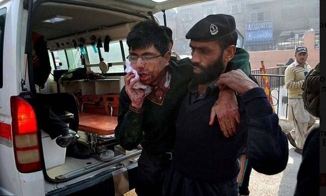 Γιατί οι Ταλιμπάν χτυπούν σχολεία...