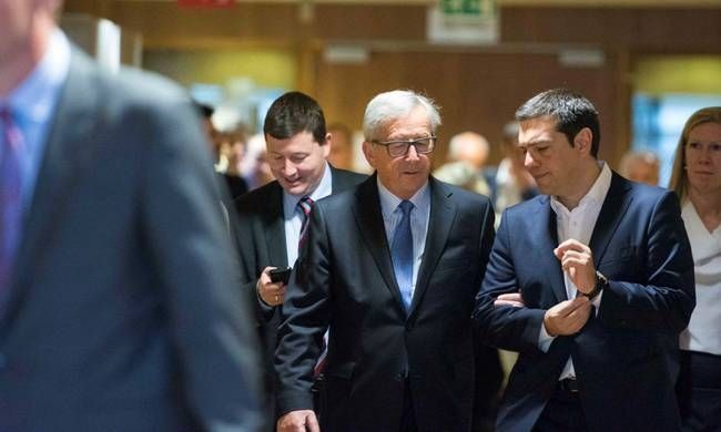 Η πλακίτσα Γιούνκερ και η απάντηση Τσίπρα (video)