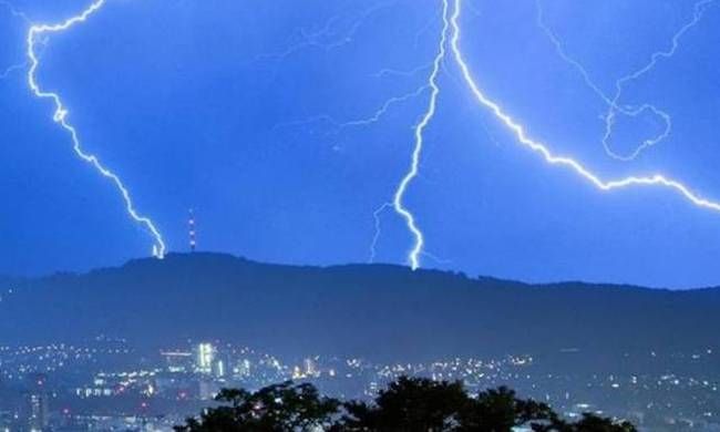 Έκτακτο δελτίο επιδείνωσης καιρού - Πού θα «χτυπήσει» η κακοκαιρία