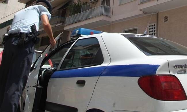 Σοκ στην Καλλιθέα - Πήγε να επιδώσει έγγραφο και βρήκε πτώμα σε ψυγειοκαταψύκτη