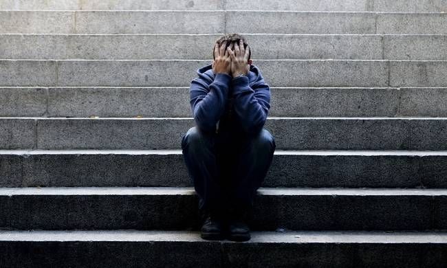 Σοκ στο Βόλο: Είδε τις εξετάσεις του και αυτοκτόνησε