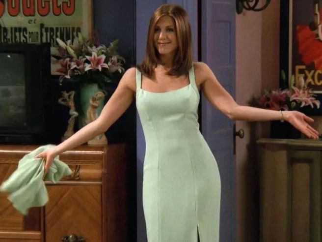 30 χρόνια μετά «Τα φιλαράκια», το στυλ της Rachel Green παραμένει πιο επίκαιρο από ποτέ