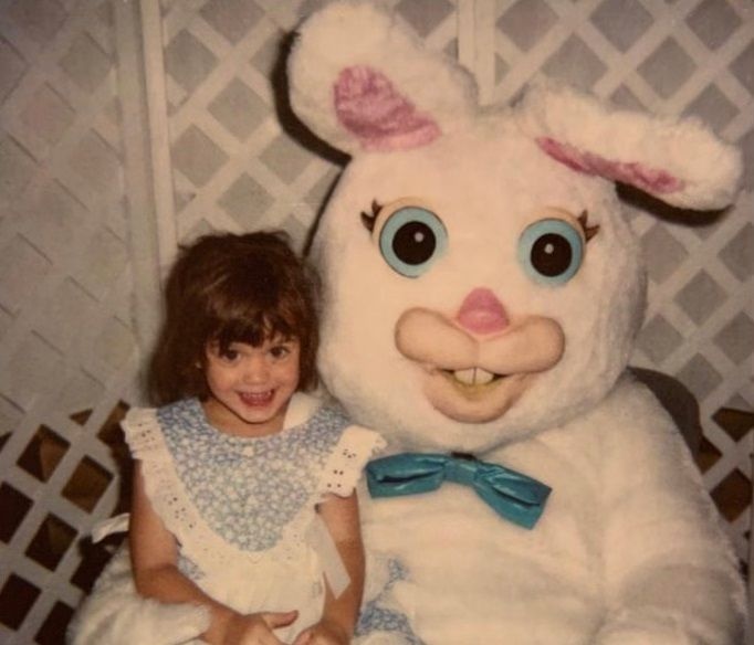 Δεν πάει το μυαλό σου ποια κούκλα τραγουδίστρια είναι το κοριτσάκι της φωτογραφίας