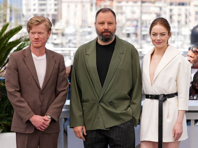 Πότε θα δούμε τη νέα ταινία του Γιώργου Λάνθιμου; Το «Bugonia» με την Emma Stone έρχεται νωρίτερα