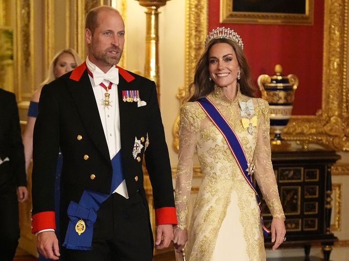 Η Kate Middleton έλαμψε στο State Banquet με χρυσό φόρεμα Phillipa Lepley & την αγαπημένη της τιάρα