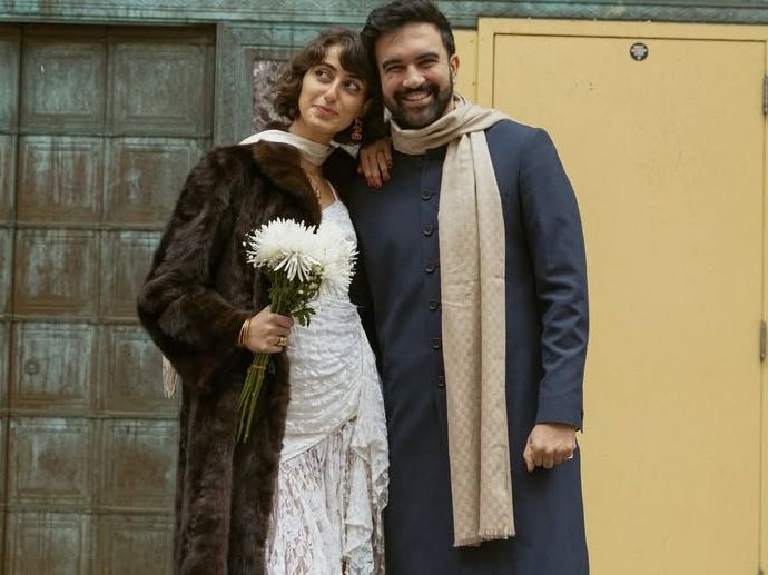 Rama Duwaji:Η Πρώτη Κυρία της Νέας Υόρκης κάνει κεραμικά, βρήκε τον έρωτα στο Hinge & είναι GenZ(er)