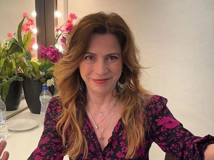 Η Δήμητρα Παπαδοπούλου ήθελε να γεννηθεί αγόρι και μίλησε για τα «φυσιολογικά κουλά» της AI εποχής