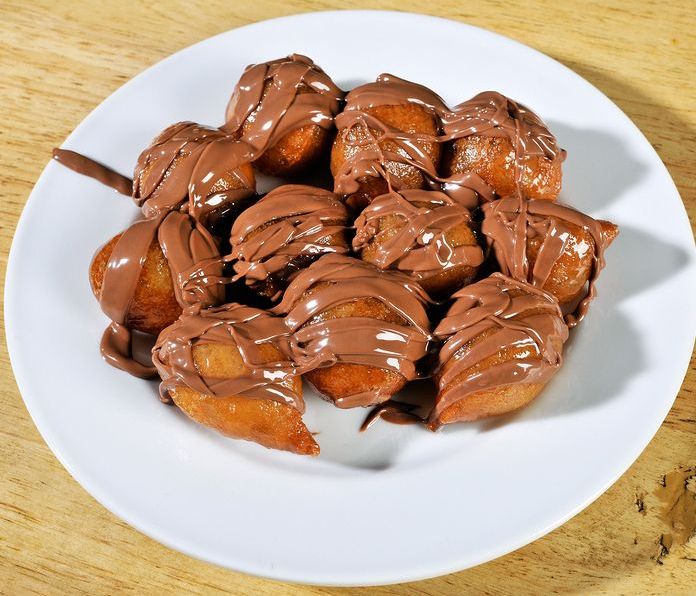 Πεντανόστιμοι, καλοκαιρινοί και εύκολοι λουκουμάδες με 3 υλικά