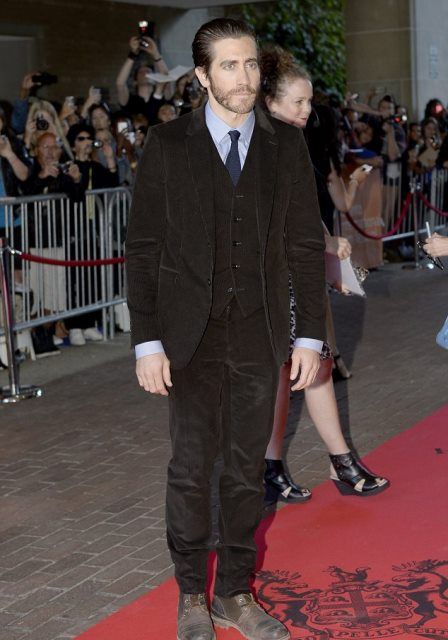 Γιατί τέτοια μούτρα, Jake;