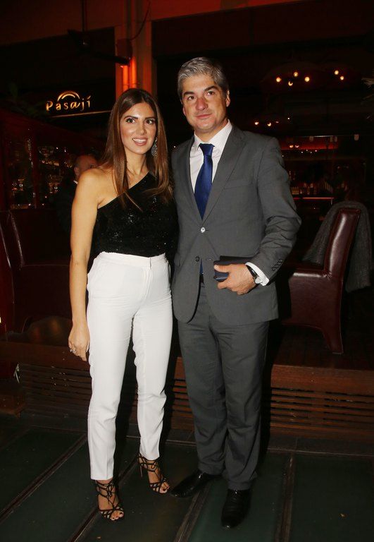 Η Σταματίνα Τσιμτσιλή σε βραδινή έξοδο με τον σύζυγό της 