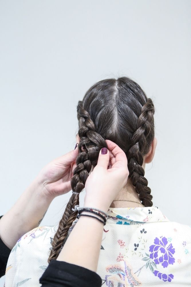 Αν βαρέθηκες τις κλασικές boxer braids, σου δείχνουμε πώς να τις αναβαθμίσεις!