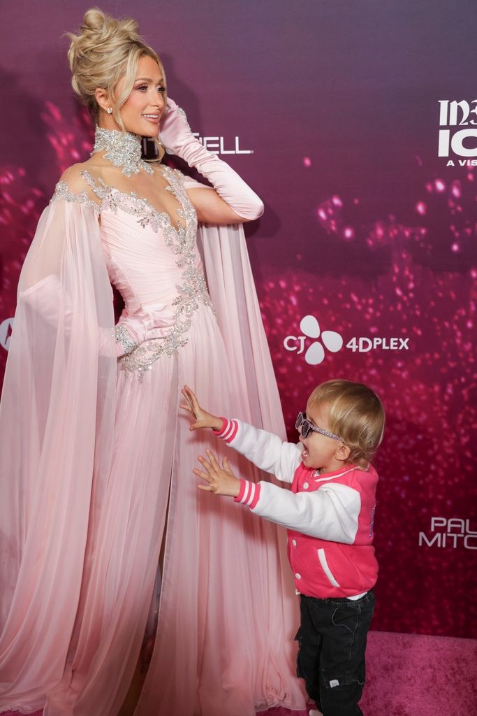Paris Hilton,Phoenix Barron Hilton Reum