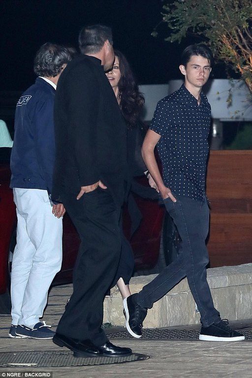 Μichael Douglas-Catherine Zeta-Jones: H σπάνια έξοδος και η υπερβολική εμφάνιση της κόρης τους