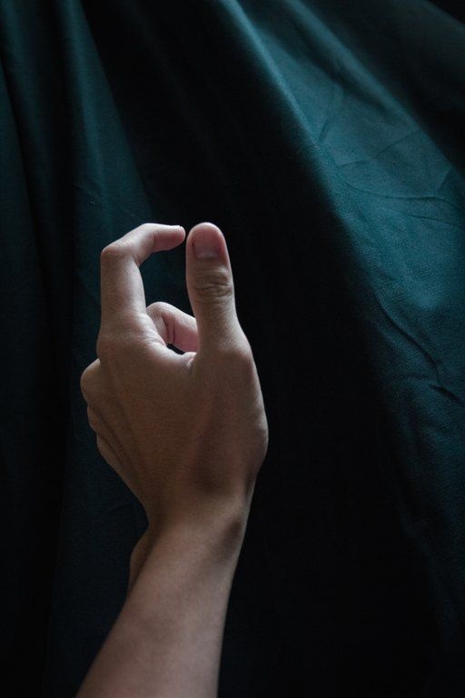 Τρώγοντας τα νύχια σου δε θα καταφέρεις να έχεις το μανικιούρ που ονειρεύεσαι. 