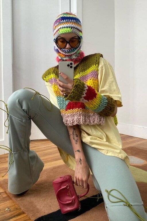 Μάλλινο arm sock φορεμένο με ένα ασορτί γιλέκο @linmick