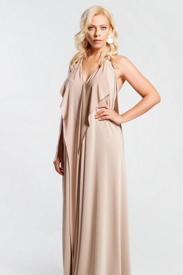 «Μαρίνα», Μαρία Μιχαήλ
Η γυναίκα του Νικόλα και αδελφή της Λουκίας, που τη δένει ένα πολύ δυνατό πάθος με τον Αντρέα, στον οποίο δε μπορεί ν΄ αντισταθεί. Γυναίκα γήινη, πρόσχαρη, δυναμική και σέξι, η Μαρίνα έχει δικό της κέντρο αισθητικής και στηρίζει οι