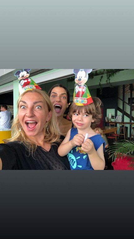 It’s party time: Τα δίδυμα Ρέβη –Τότσικα είχαν γενέθλια και αυτή είναι η πιο όμορφη φωτογραφία τους