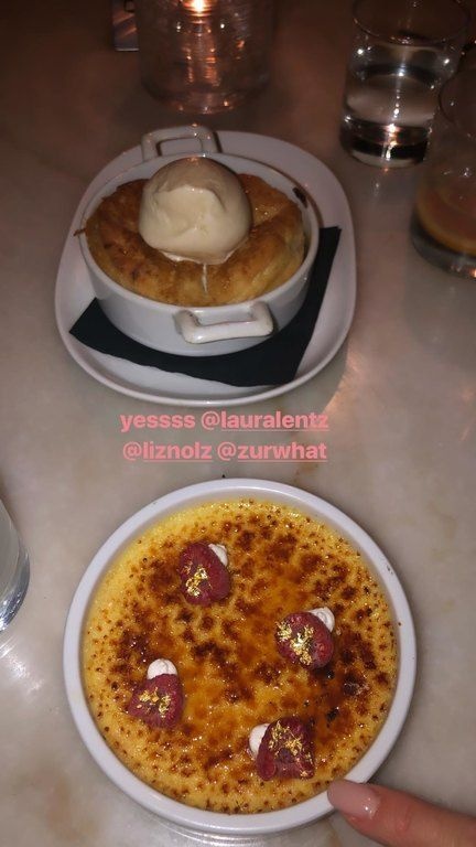 Δες τι τρώει η Hailey Bieber με τις φίλες της και δε θα το πιστεύεις