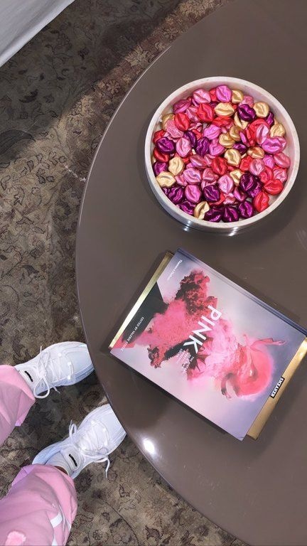 Η διακόσμηση είναι λιτή, όμως, το συνολικό αποτέλεσμα είναι άκρως εντυπωσιακό