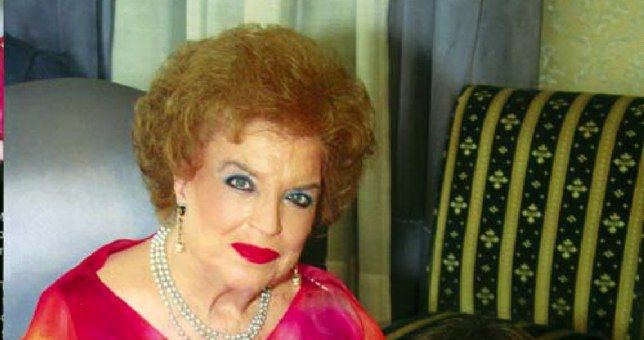 Τα Καλουτάκια:ζευγάρι στο θέατρο ζευγάρι και στο στυλ