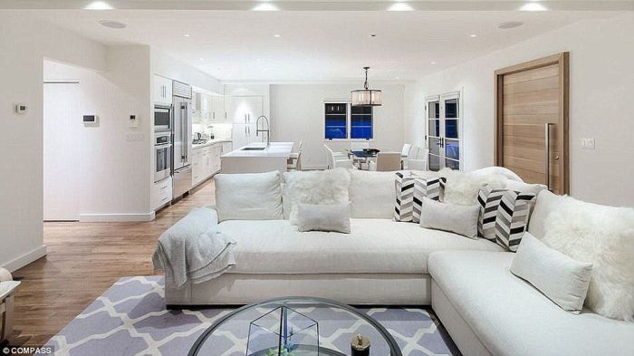 Δεν φαντάζεσαι πόσα χρήματα έβγαλε η Rihanna από την πώληση του σπιτιού της