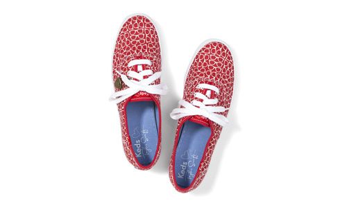 Keds: Τα πιο girlie σχέδια, δια χειρός Taylor Swift