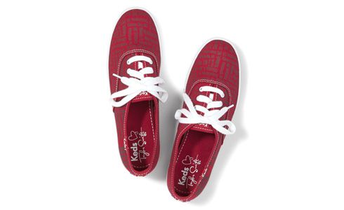 Keds: Τα πιο girlie σχέδια, δια χειρός Taylor Swift