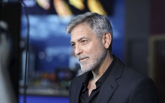 Το όνομα του Clooney ανοίγει πόρτες και, απ’ ο,τι φαίνεται, κυριολεκτικά στη συγκεκριμένη περίπτωση.