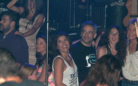 Πόπη Τσαπανίδου: Τα καυτά φιλιά με το σύντροφό της