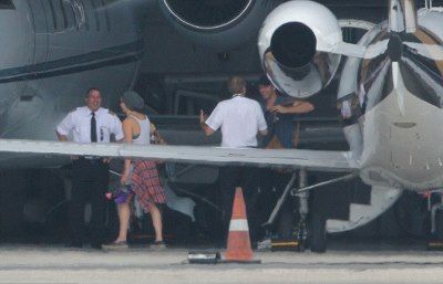 Είναι επίσημο: O φωτογραφικός φακός τσάκωσε το απόλυτο νέο ζευγάρι για πρώτη φορά μαζί