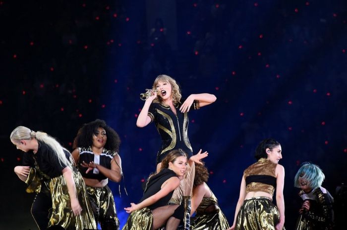 Η Taylor Swift μόλις έκανε κάτι απίστευτο που θα σε ενθουσιάσει
