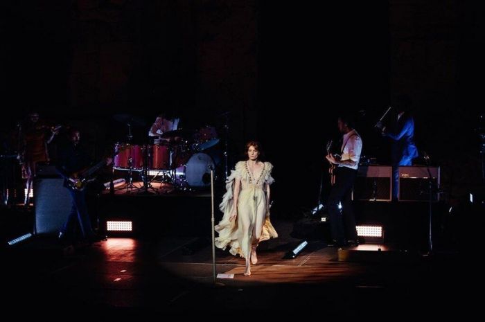 Το νέο single των Florence+The Machine γράφτηκε πριν χρόνια και είναι το απόλυτο «καραντινάτο» track