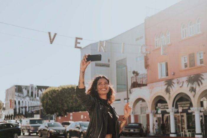 Οι ερευνητές ζήτησαν από τους φοιτητές να αξιολογήσουν τα συγκεκριμένα πρόσωπα με βάση 13 χαρακτηριστικά, από τα οποία και προέκυψε ότι όσα άτομα αναρτούσαν πολλές selfies θεωρούνταν αυτόματα ως λιγότερο περιπετειώδη και επιτυχημένα, αλλά ταυτόχρονα περισ