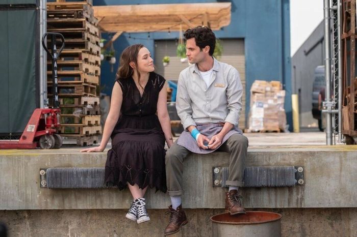 I believe in love at first sight- Joe Goldberg
Πιστεύω στον έρωτα από την πρώτη ματιά.