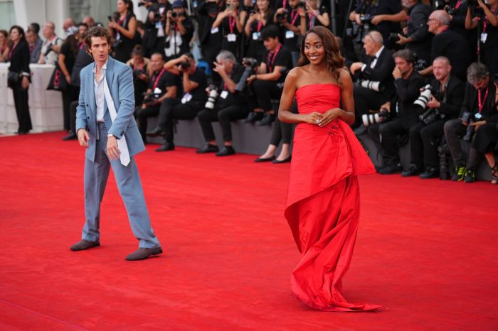 Ayo Edebiri,Andrew Garfield
