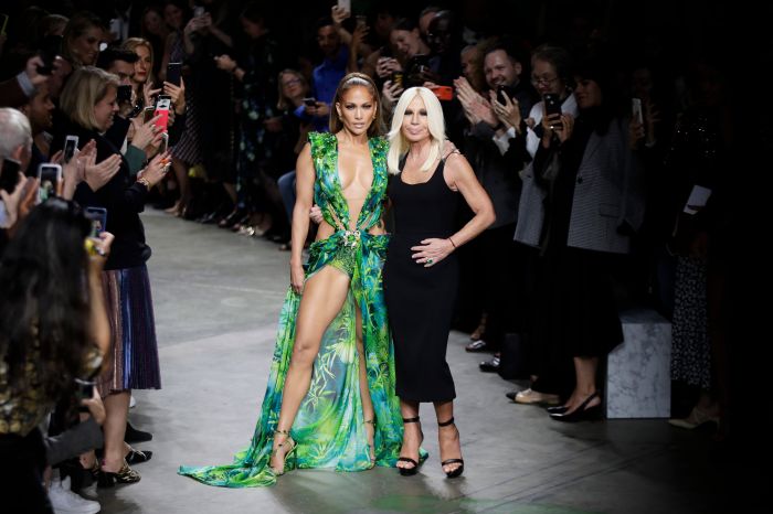 Jennifer Lopez,Donatella Versace