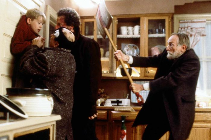 home-alone-macaulay-culkin-joe-pesci-daniel-stern.jpg