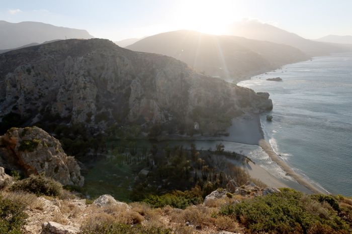 ΟΔΟΙΠΟΡΙΚΟ ΣΤΑ ΚΑΜΕΝΑ  ΤΗΣ ΠΥΡΚΑΓΙΑΣ ΣΤΟ ΡΕΘΥΜΝΟ<br><br>ΦΩΤΟΓΡΑΦΟΣ: ΚΩΣΤΑ ΜΕΤΑΞΑΚΗΣ