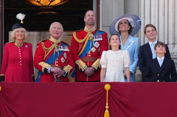 Prince George,Princess Charlotte,Kate Princess of,Wales,Prince Louis,King CharlesIII Princess Anne Queen Camilla Prince William