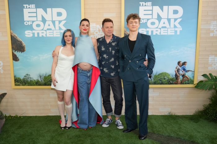Maisy Stella,Anne Hathaway,Ewan McGregor,Christian Convery