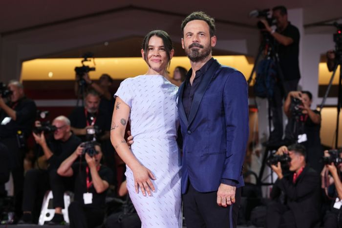 Scoot McNairy,Sosie Bacon