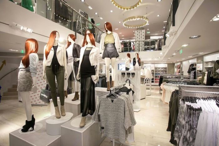 H&M: Μόδα, μουσική και χορός στο Κολωνάκι