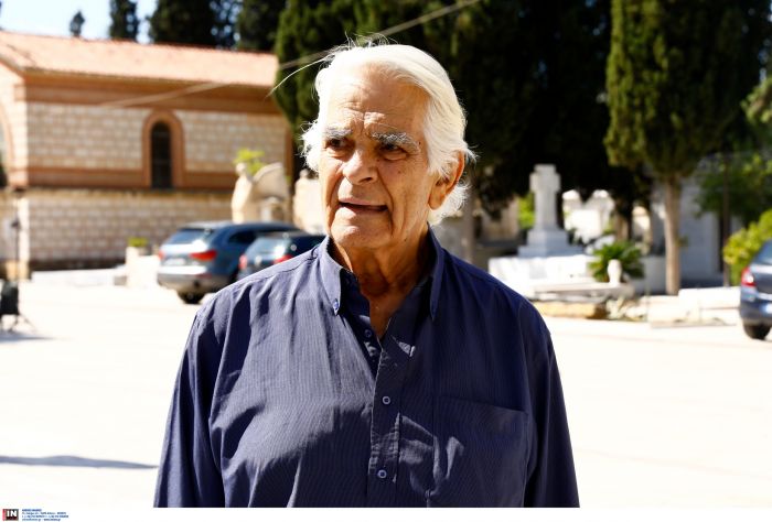 ΕΞΟΔΙΟΣ ΑΚΟΛΟΥΘΙΑ ΤΟΥ ΔΗΜΟΣΙΟΓΡΑΦΟΥ ΔΗΜΗΤΡΗ ΚΩΝΣΤΑΝΤΑΡΑ