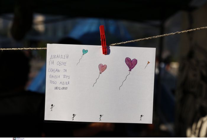 ΣΥΝΕΧΙΖΕΙ ΓΙΑ 21η ΜΕΡΑ ΤΗΝ ΑΠΕΡΓΙΑ ΠΕΙΝΑΣ Ο ΠΑΤΕΡΑΣ ΤΟΥ ΘΥΜΑΤΟΣ ΤΩΝ ΤΕΜΠΩΝ ΝΤΕΝΙ ΡΟΥΤΣΙ ΣΤΟ ΣΥΝΤΑΓΜΑ