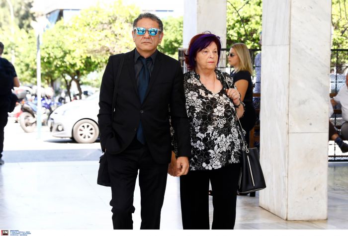 ΕΞΟΔΙΟΣ ΑΚΟΛΟΥΘΙΑ ΤΟΥ ΔΗΜΟΣΙΟΓΡΑΦΟΥ ΔΗΜΗΤΡΗ ΚΩΝΣΤΑΝΤΑΡΑ