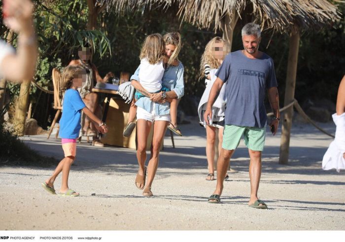 Καρβέλα - Πανουργιάς: Οι ανέμελες στιγμές τους στη Μύκονο