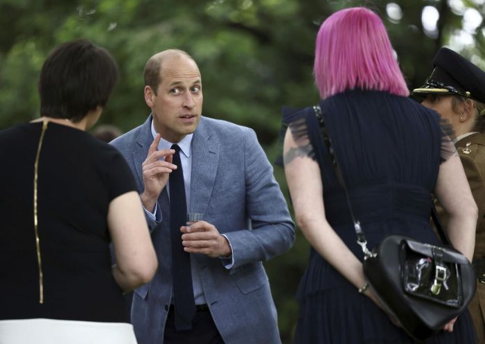 Σκάνδαλο στο παλάτι: Ενώ η Kate ήταν σε καραντίνα ο William διοργάνωνε tea party