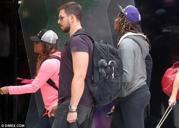 Οι φωτογραφίες που αποδεικνύουν πως η star αρραβωνιάστηκε κάνουν τον γύρο του διαδικτύου