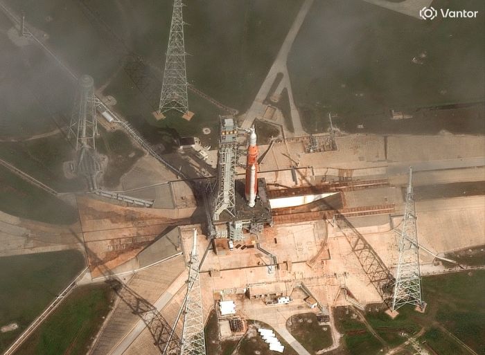 NASA Artemis Moonshot